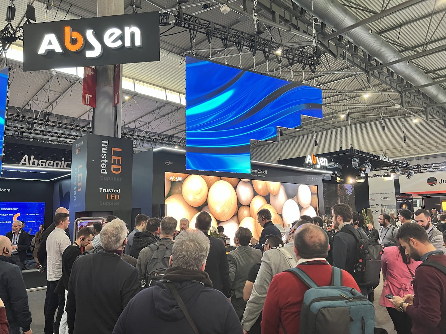 ISE 2023 | 艾比森開(kāi)年首展捷報(bào)頻傳，沉浸式視覺(jué)盛宴震撼吸睛